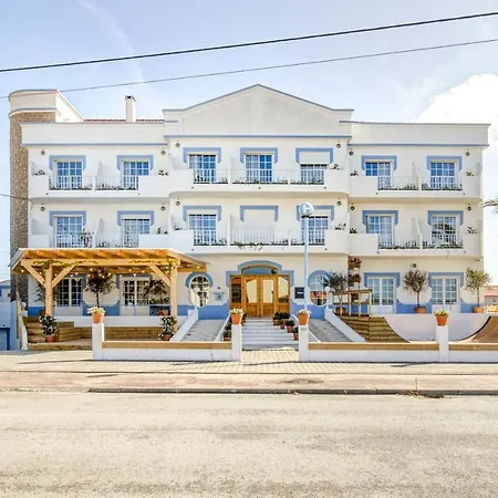Malacuna Peniche 3* Ferrel