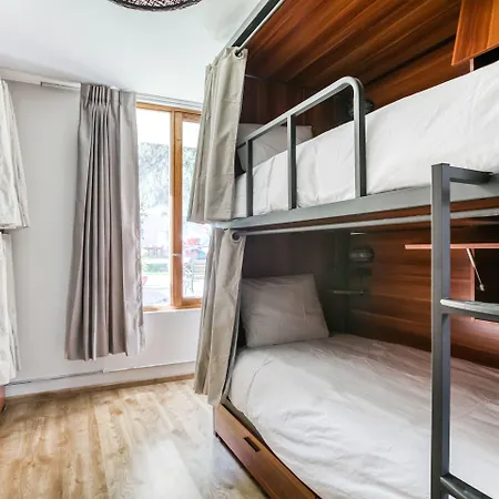 Malacuna Peniche 3* فيريل