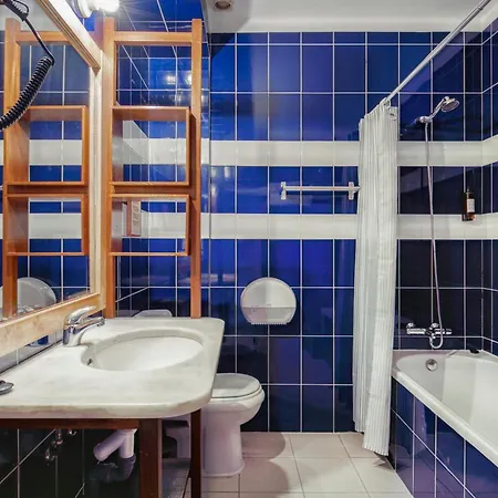 Malacuna Peniche Hotel 3*