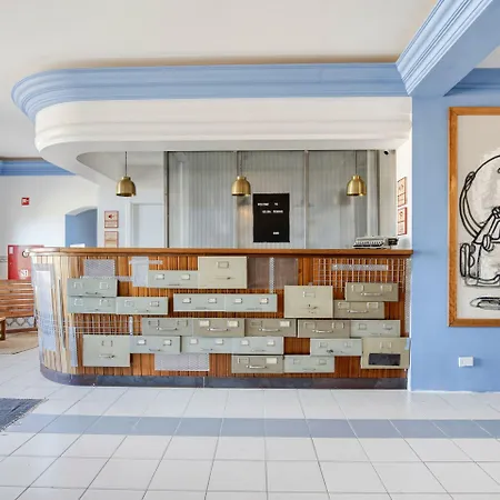 Malacuna Peniche Ferrel (Leiria)